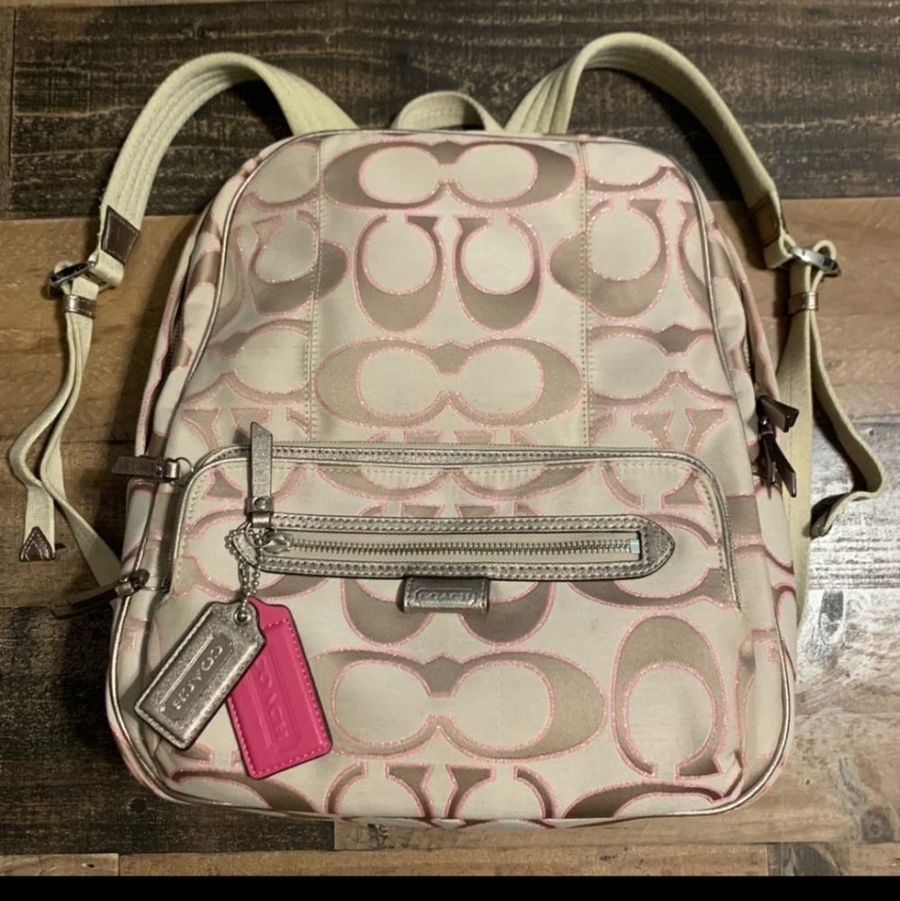Coach Daisy Outline Signature Backpack